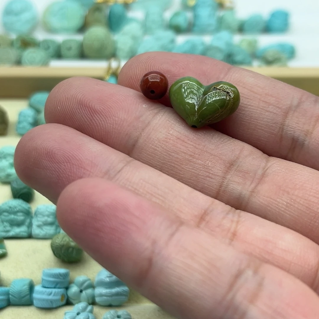 南红玛瑙未镶嵌B195有线1.65克