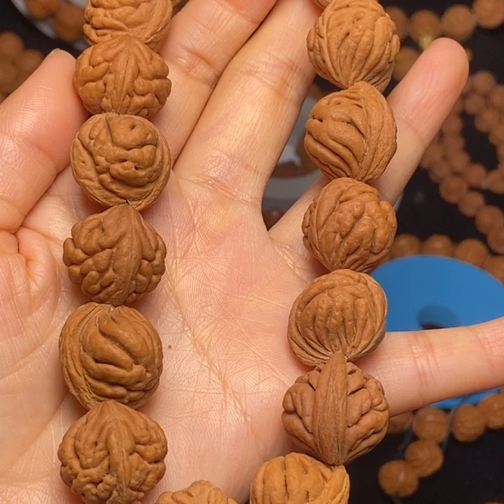 秦岭龙纹桃核手串