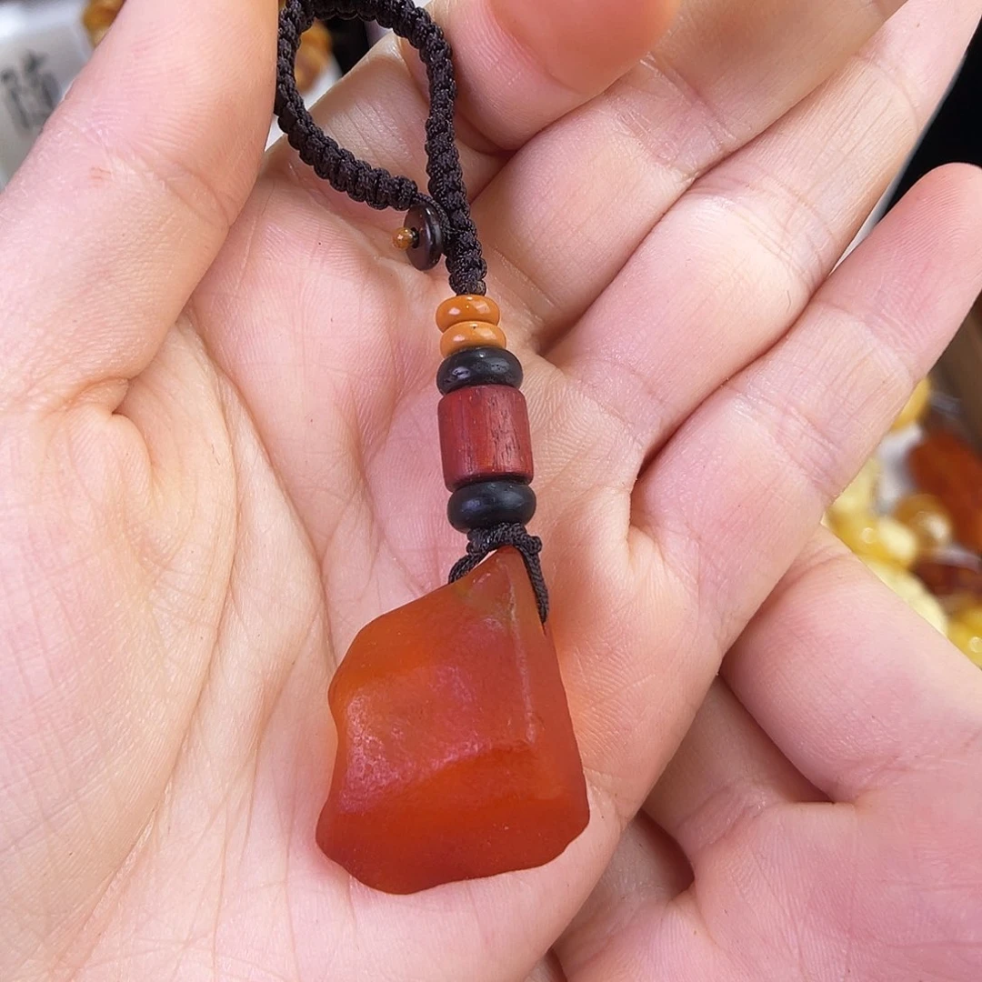 琥珀珠宝奇石未镶嵌，