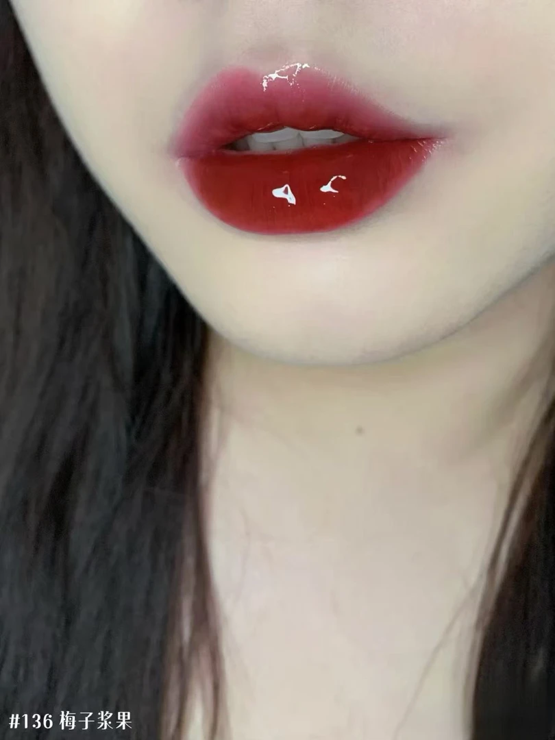 097梅子浆果唇膏