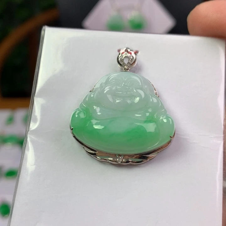 M***5翡翠18K金镶嵌颈饰