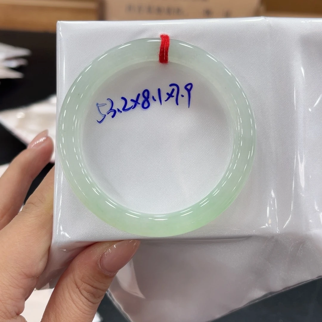 未镶嵌手镯翡翠小*姐翡翠