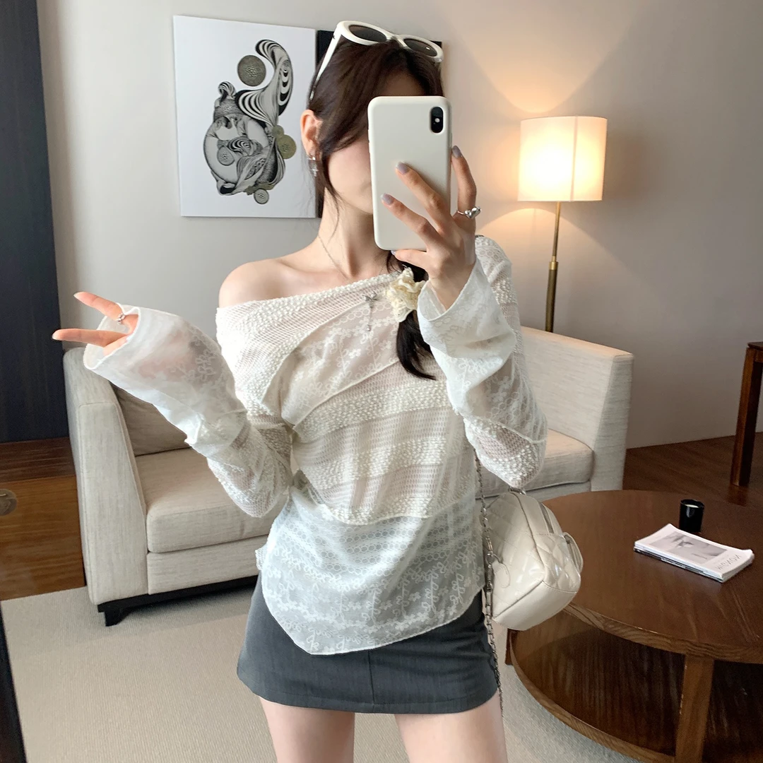 （浠儿家）蕾丝拼接薄款镂空长袖T恤新款小众设计感叠穿上衣