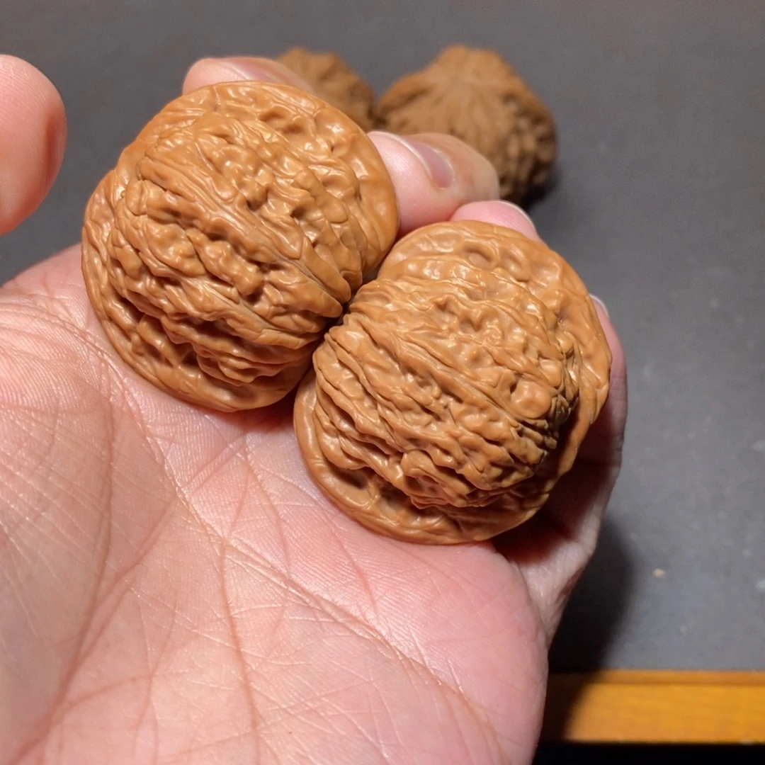 文玩核桃吊坠40.5汉高楼全品