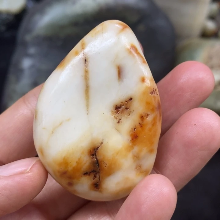 未镶嵌和田玉（糖玉）挂件