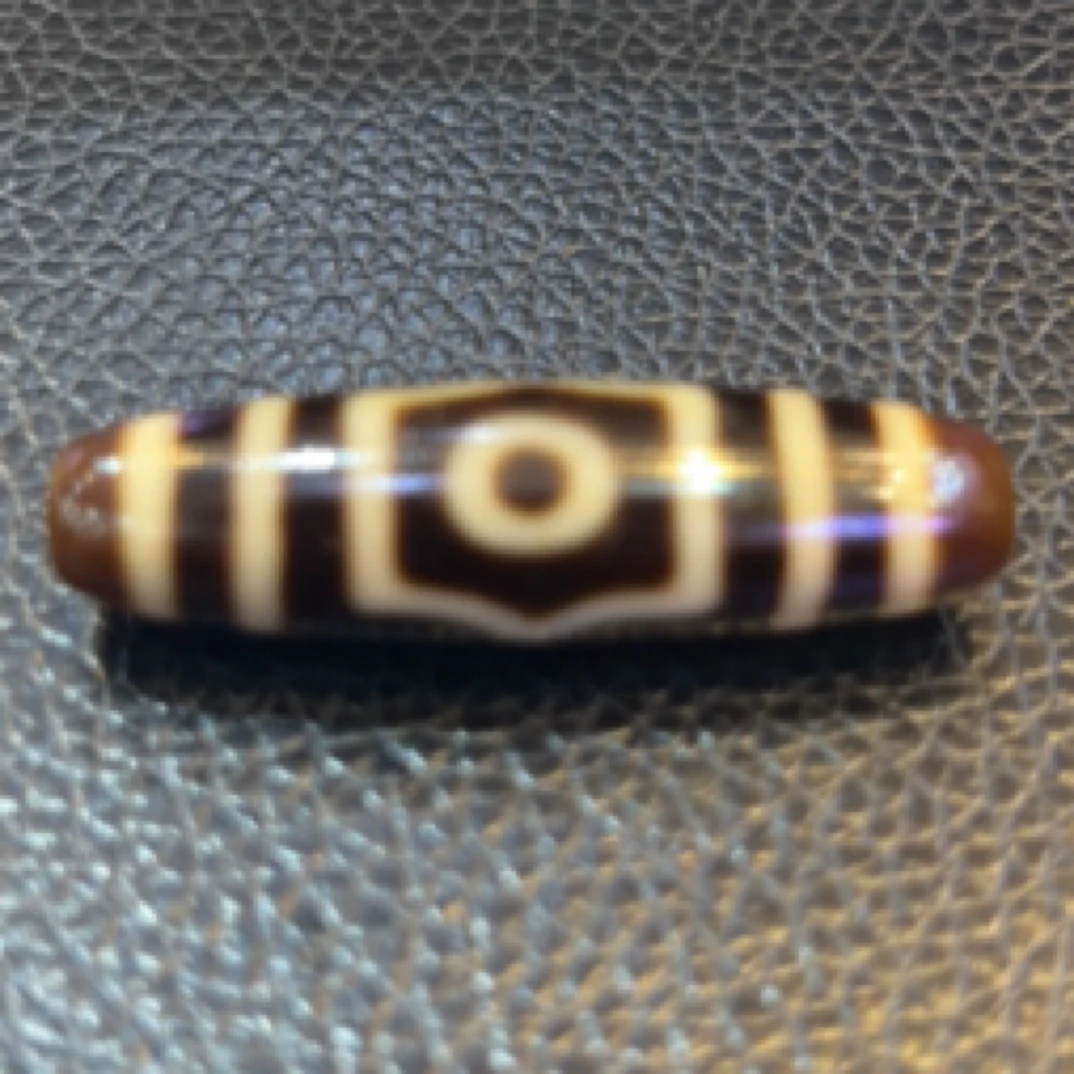 台湾上肯宝盖三眼41长玛瑙珠