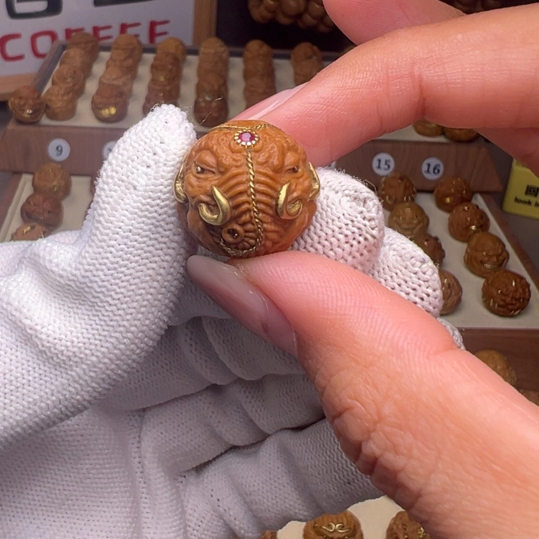 猴头核桃把件镶嵌款象神全品有正常封口线