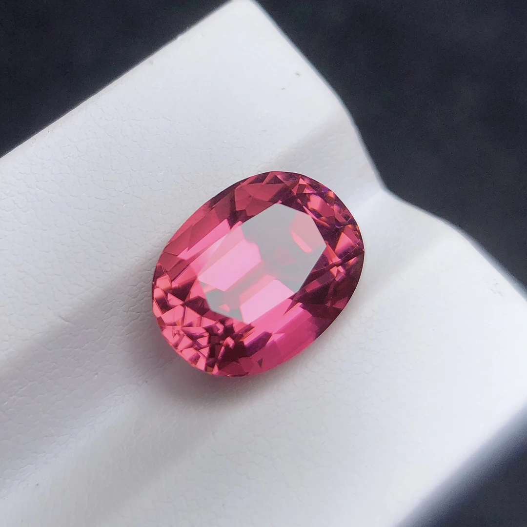 美美的天然粉碧玺戒面裸石！晶体干净！尺寸14.5*11*9.5，重10.67ct