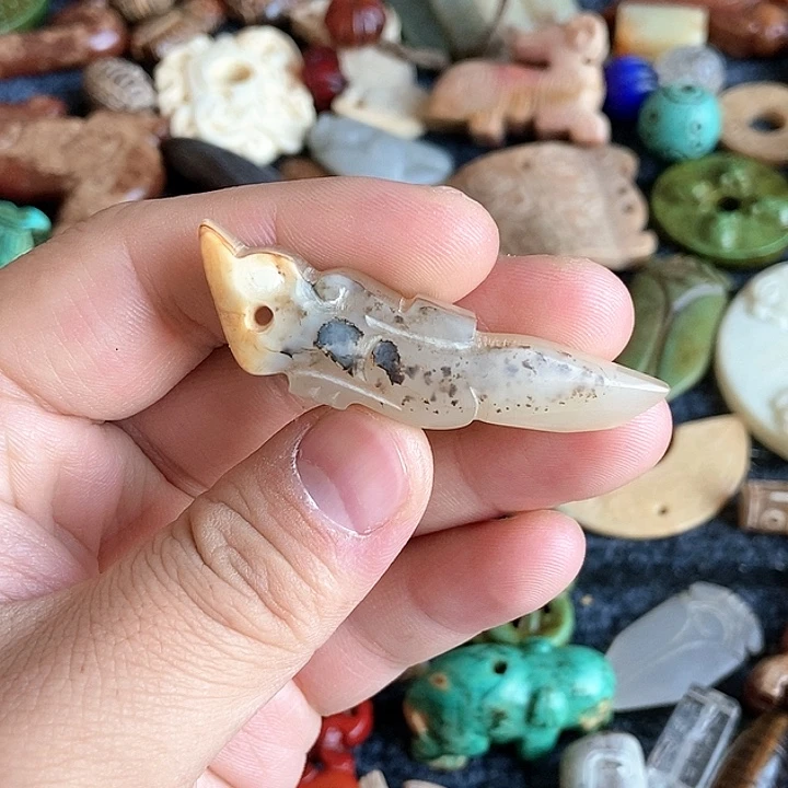 和田玉未镶嵌颈饰40