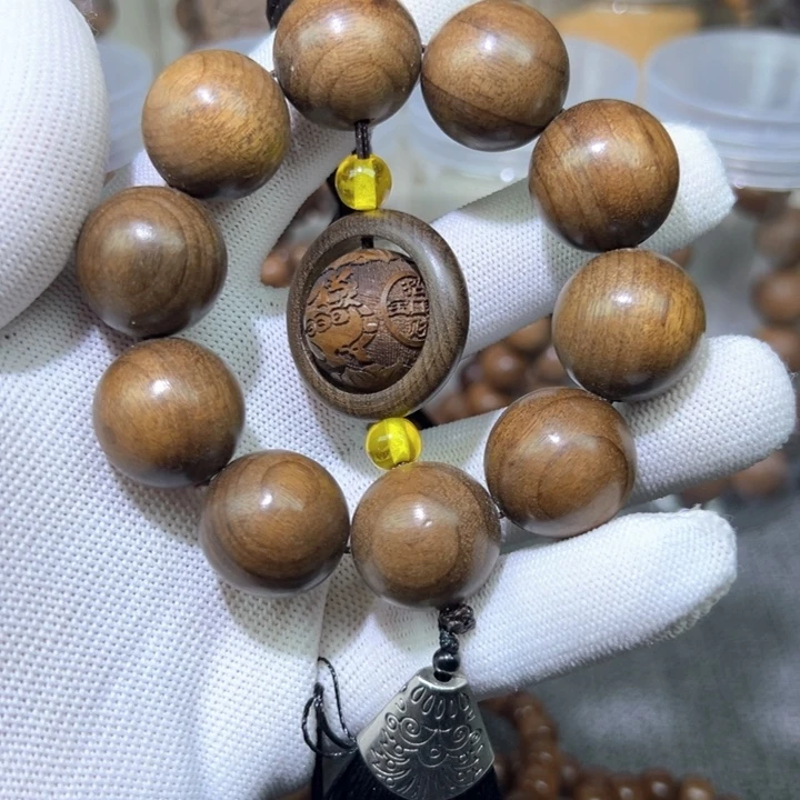 木檀香木….阴沉木车挂件……..