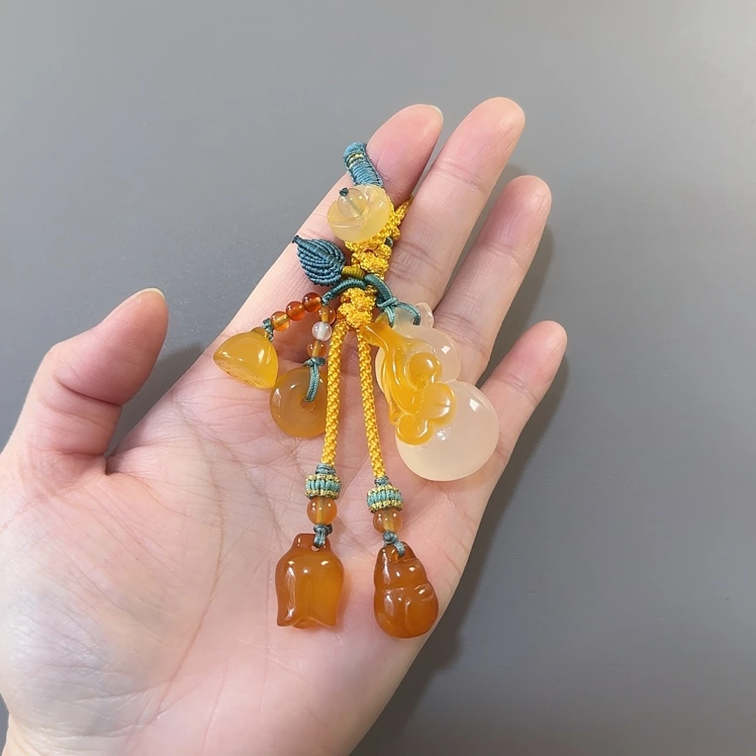 玛瑙/玉髓未镶嵌钥匙挂件