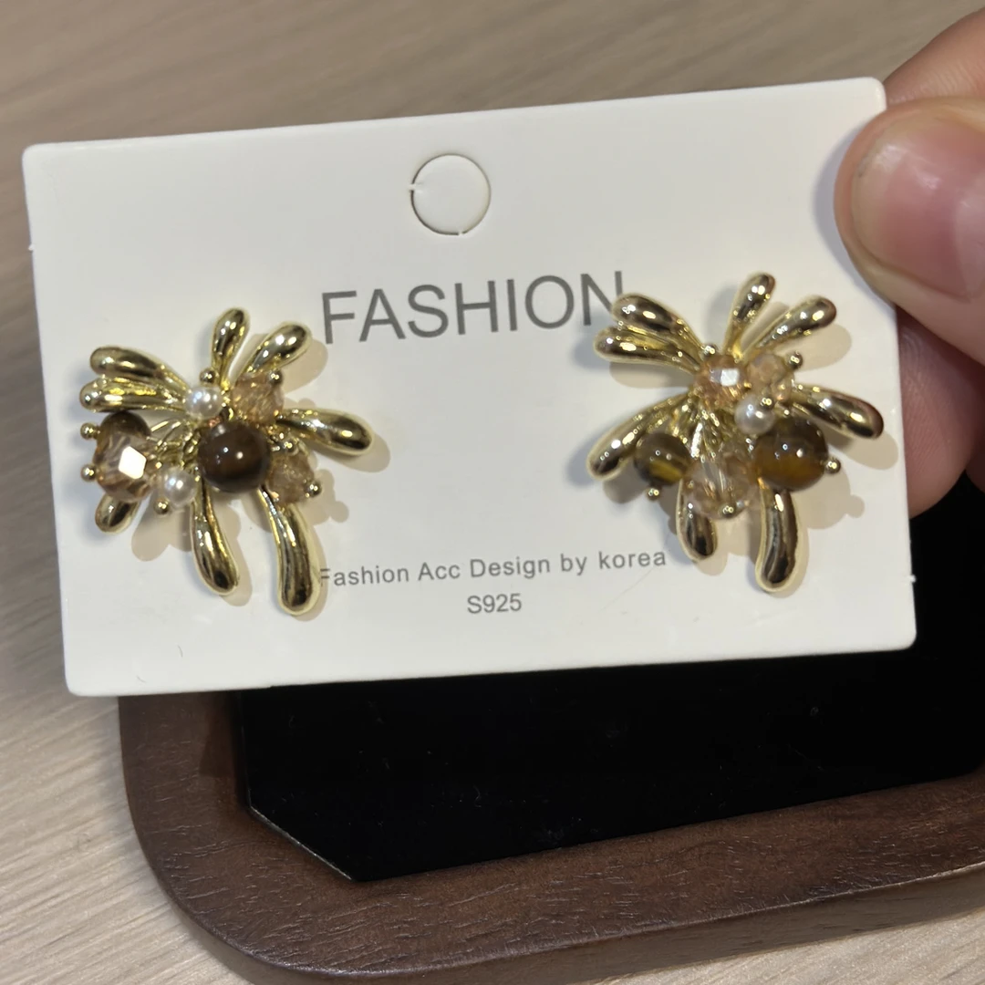 合金耳饰 复古美拉德虎眼石耳钉秋冬高级精致小众耳环金色耳饰女