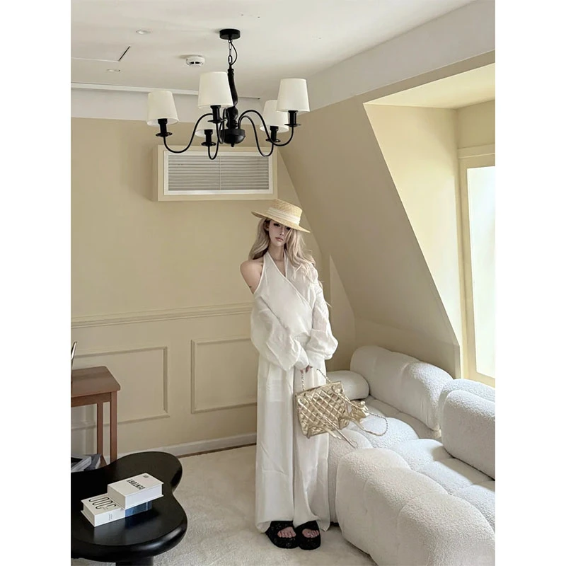 极简风气质辣妹高级感露背交叉挂脖长袖上衣高腰宽松垂感长裤套装