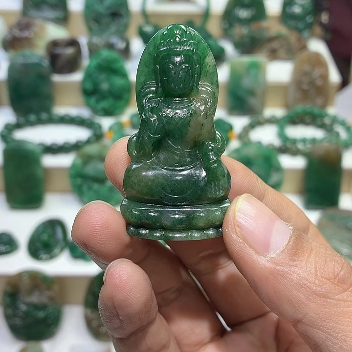 独山玉未镶嵌颈饰中款观音