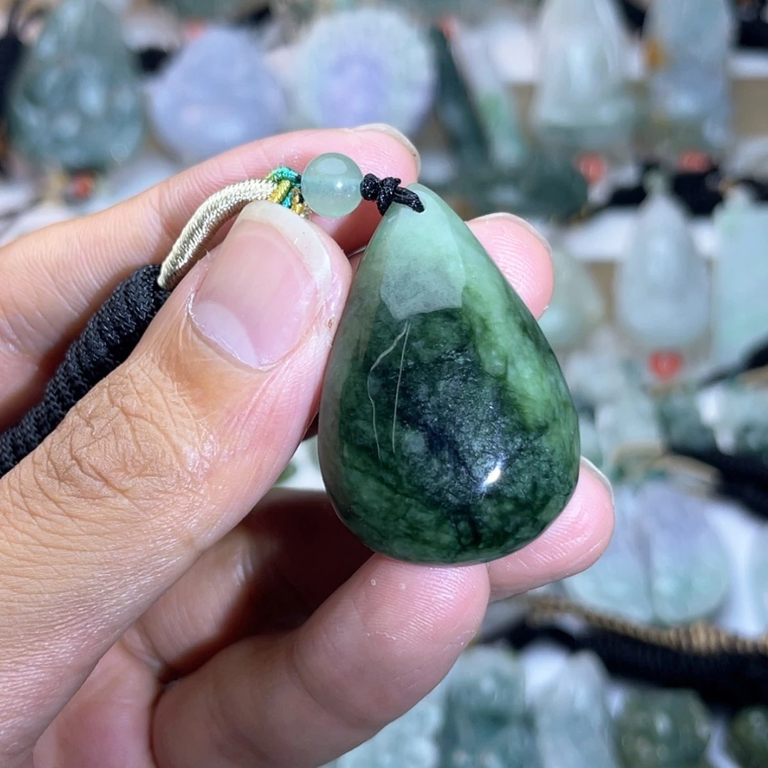 【闪购商品】颈饰未镶嵌翡翠水滴