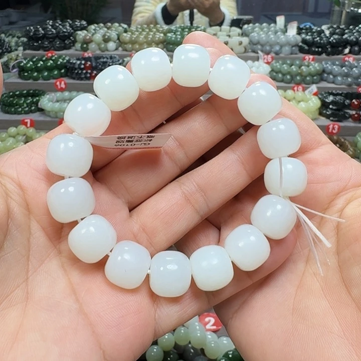 未镶嵌手链和田玉老型卡14