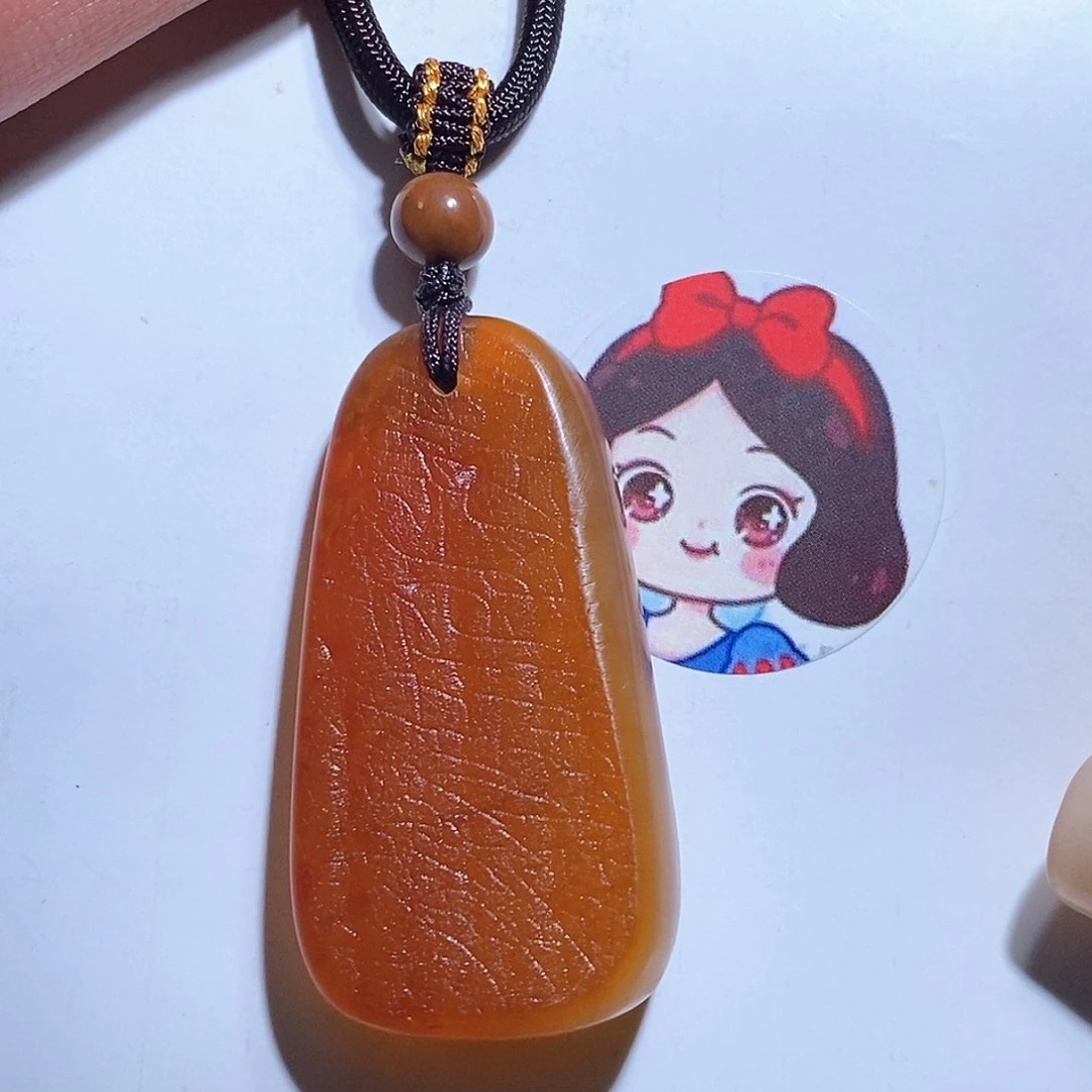 未镶嵌琥珀珠宝奇石