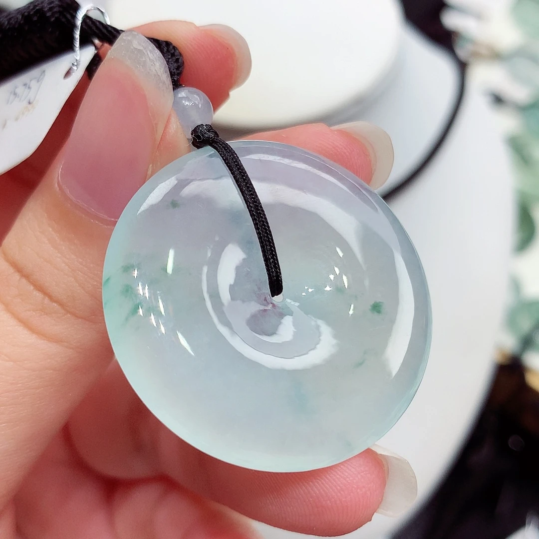 翡翠未镶嵌颈饰翡翠53，33.7/5.7