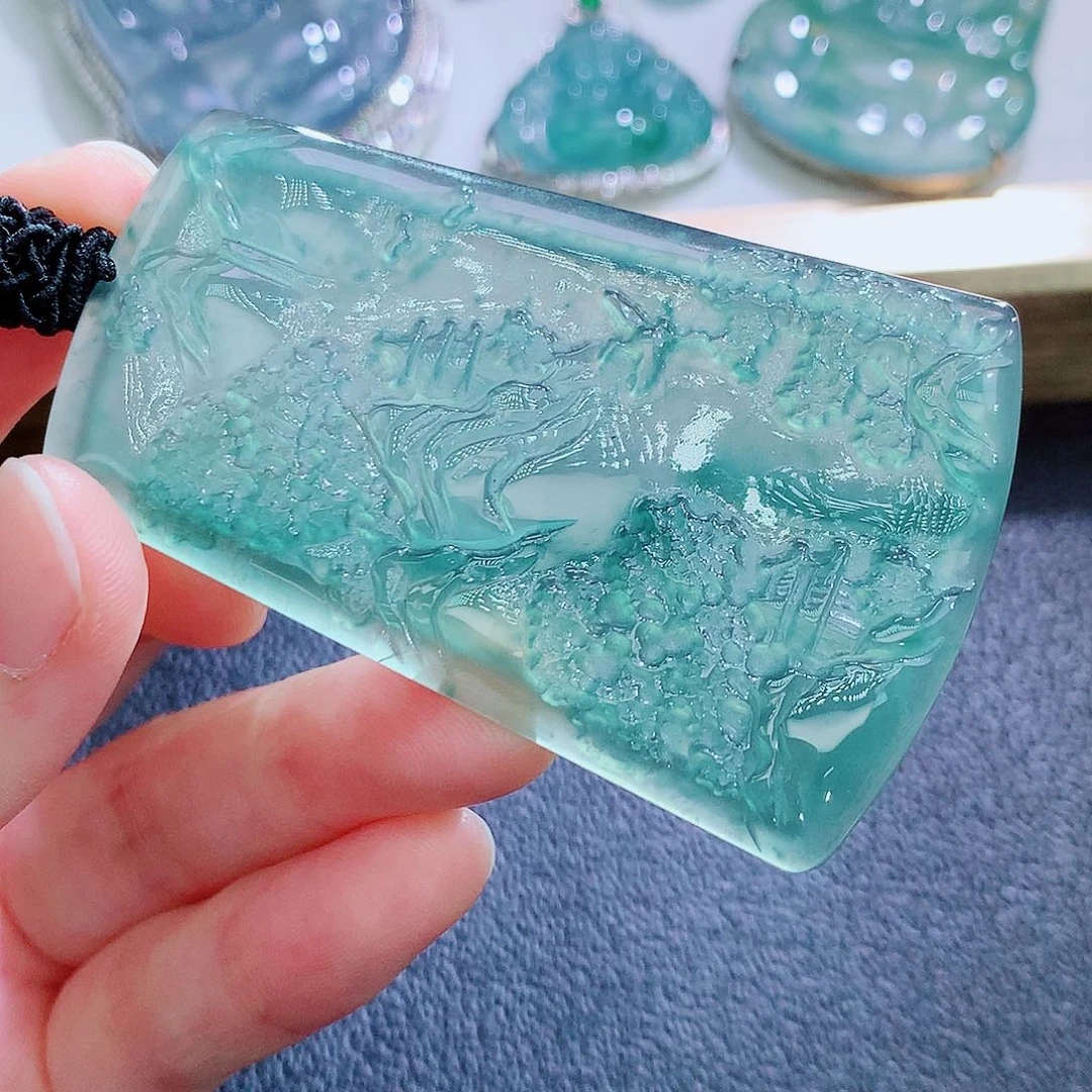 翡翠未镶嵌颈饰翡翠