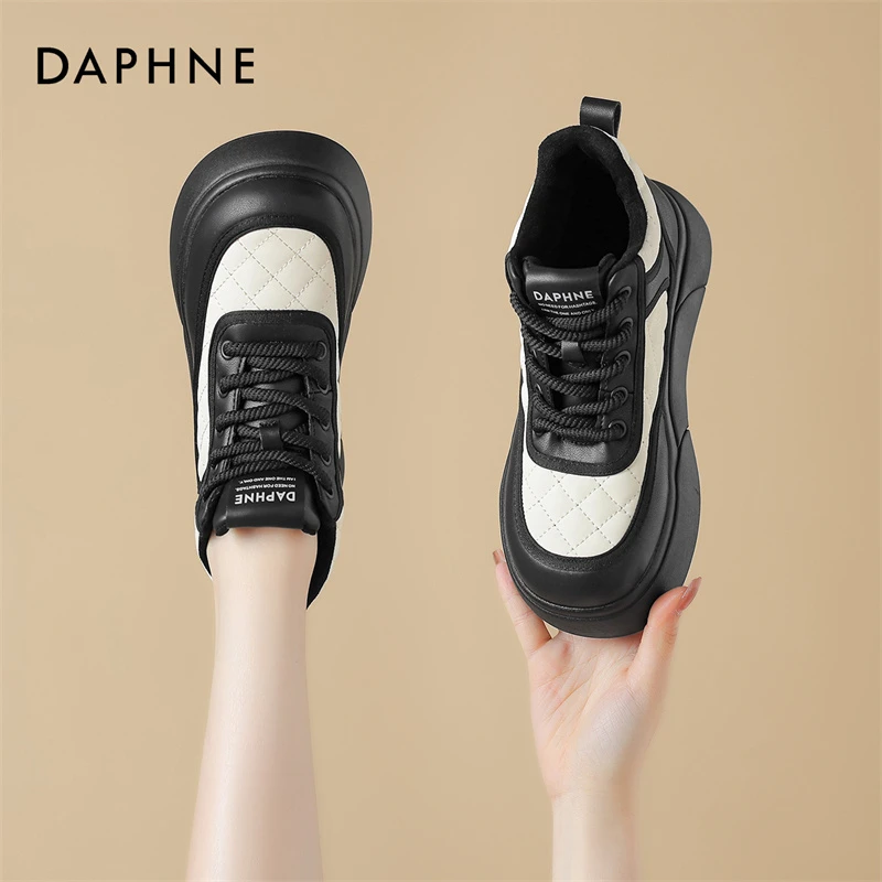 达芙妮加绒女鞋冬季厚底运动鞋子2025新款老爹鞋高帮鞋棉鞋雪地靴