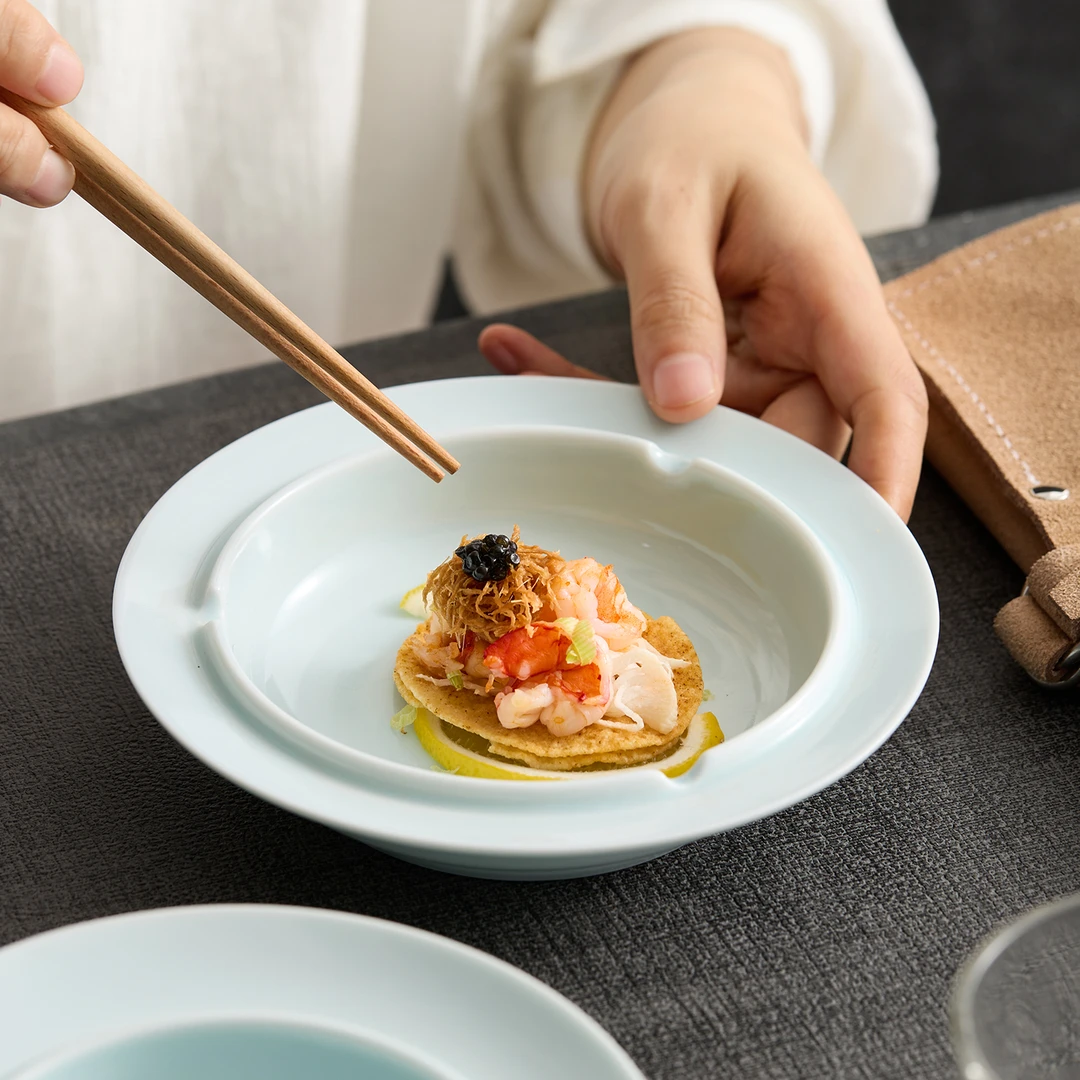 德化青瓷餐具2025新款精致高级感创意中式家用的小号陶瓷碟子菜碟