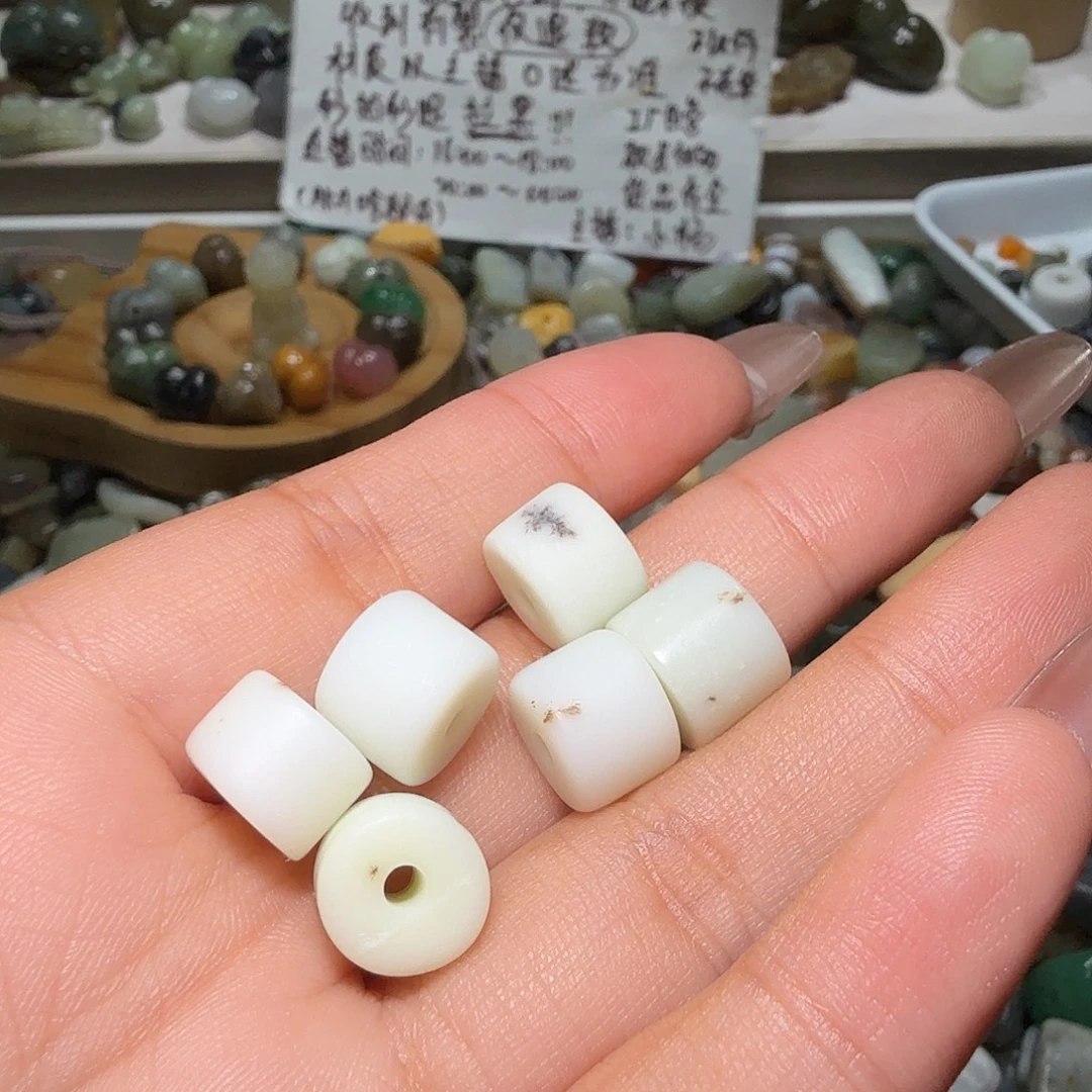 和田玉未镶嵌珠宝奇石