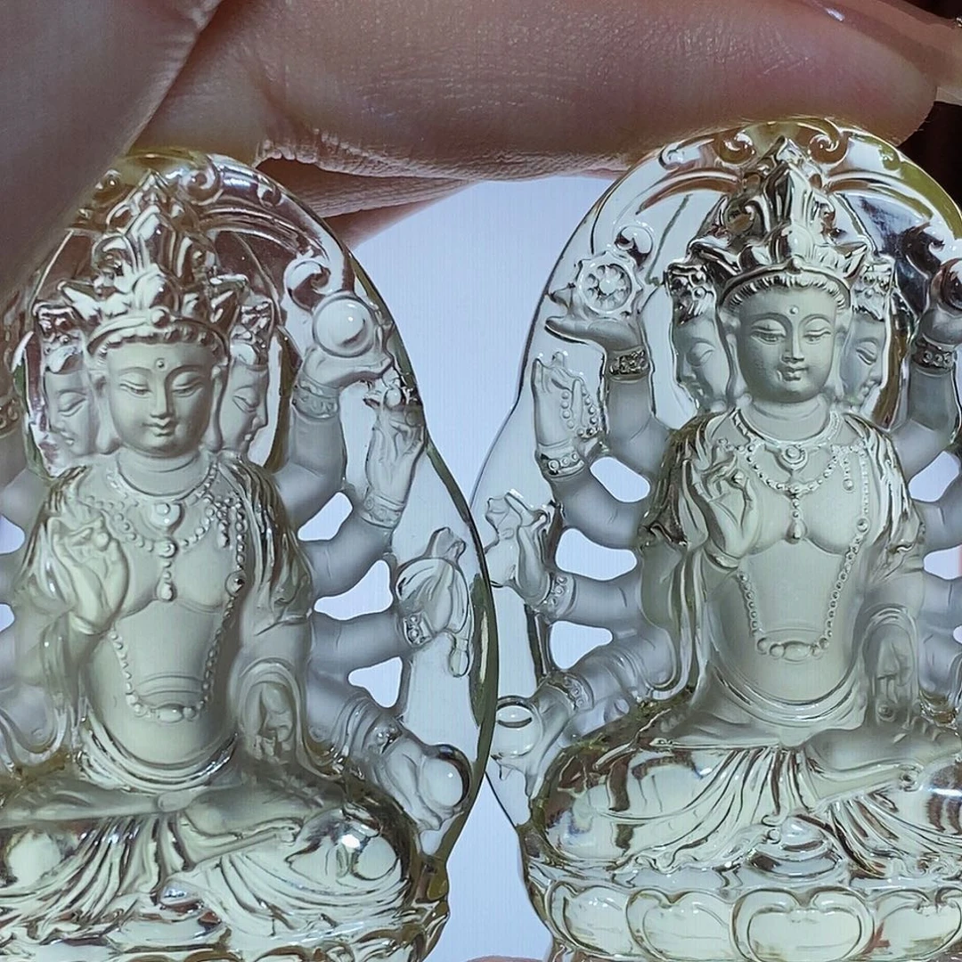 东***方未镶嵌颈饰水晶吊坠