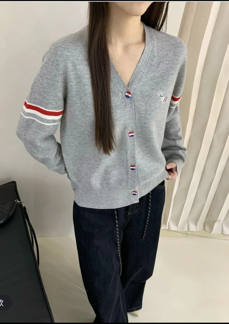 【厚精纺羊毛】轻奢风烫钻V领针织开衫春秋冬厚款