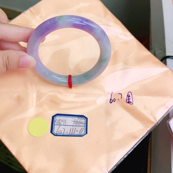 翡翠手镯未镶嵌缅甸翡翠