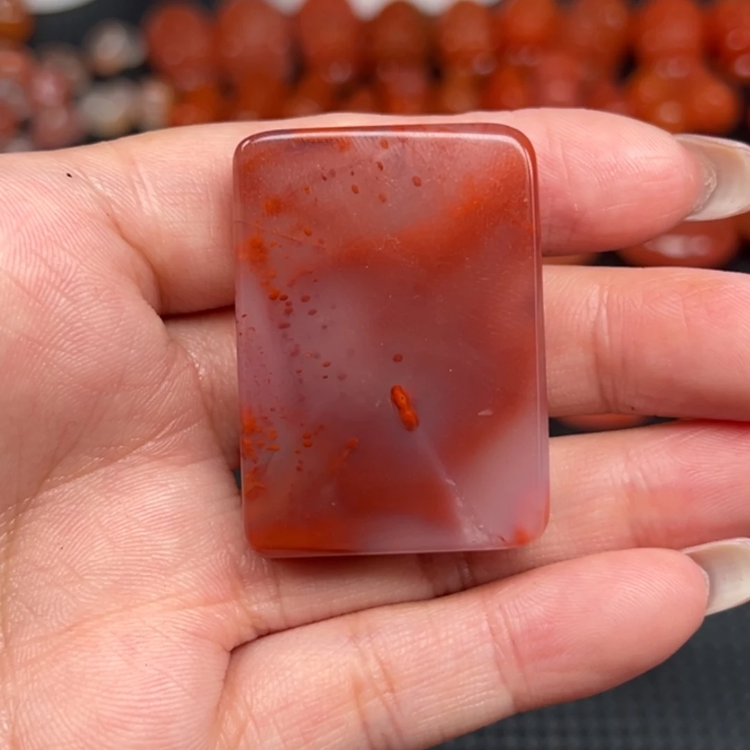 南红玛瑙未镶嵌颈饰