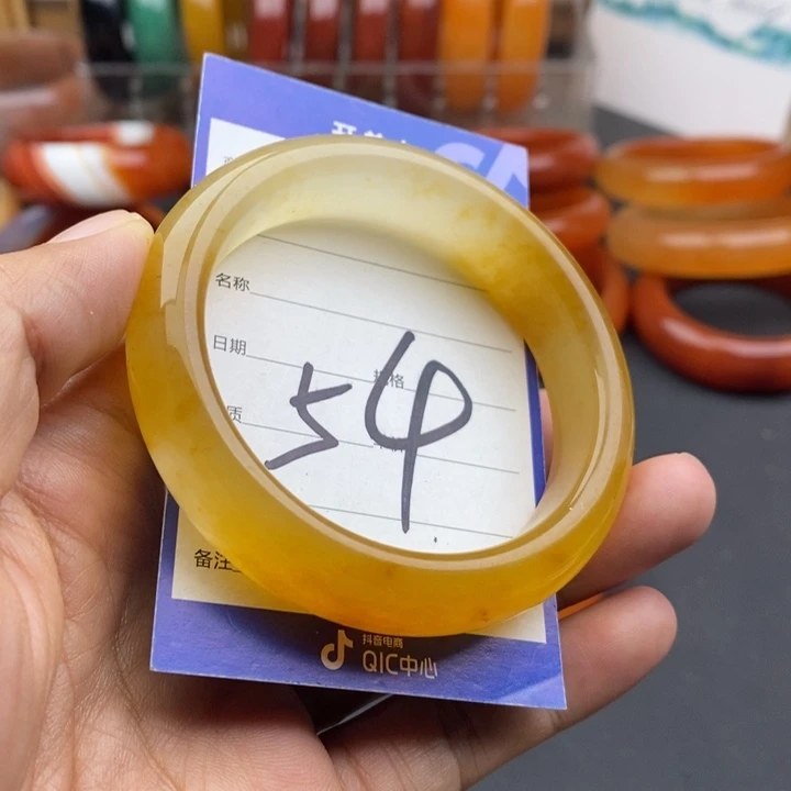 未镶嵌手镯石英质玉