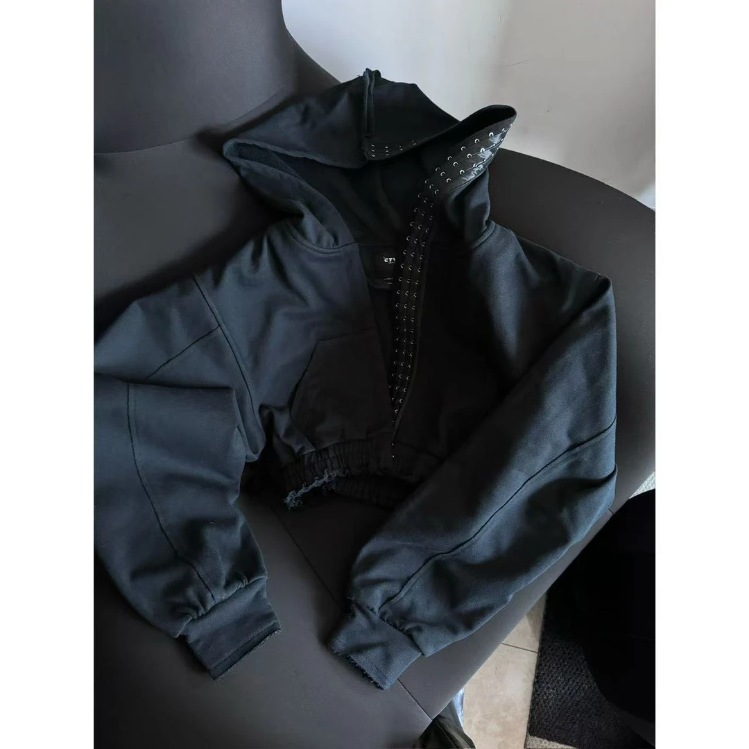 勾扣短款连帽开衫卫衣