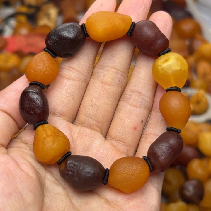 琥珀未镶嵌颈饰天然蜜蜡