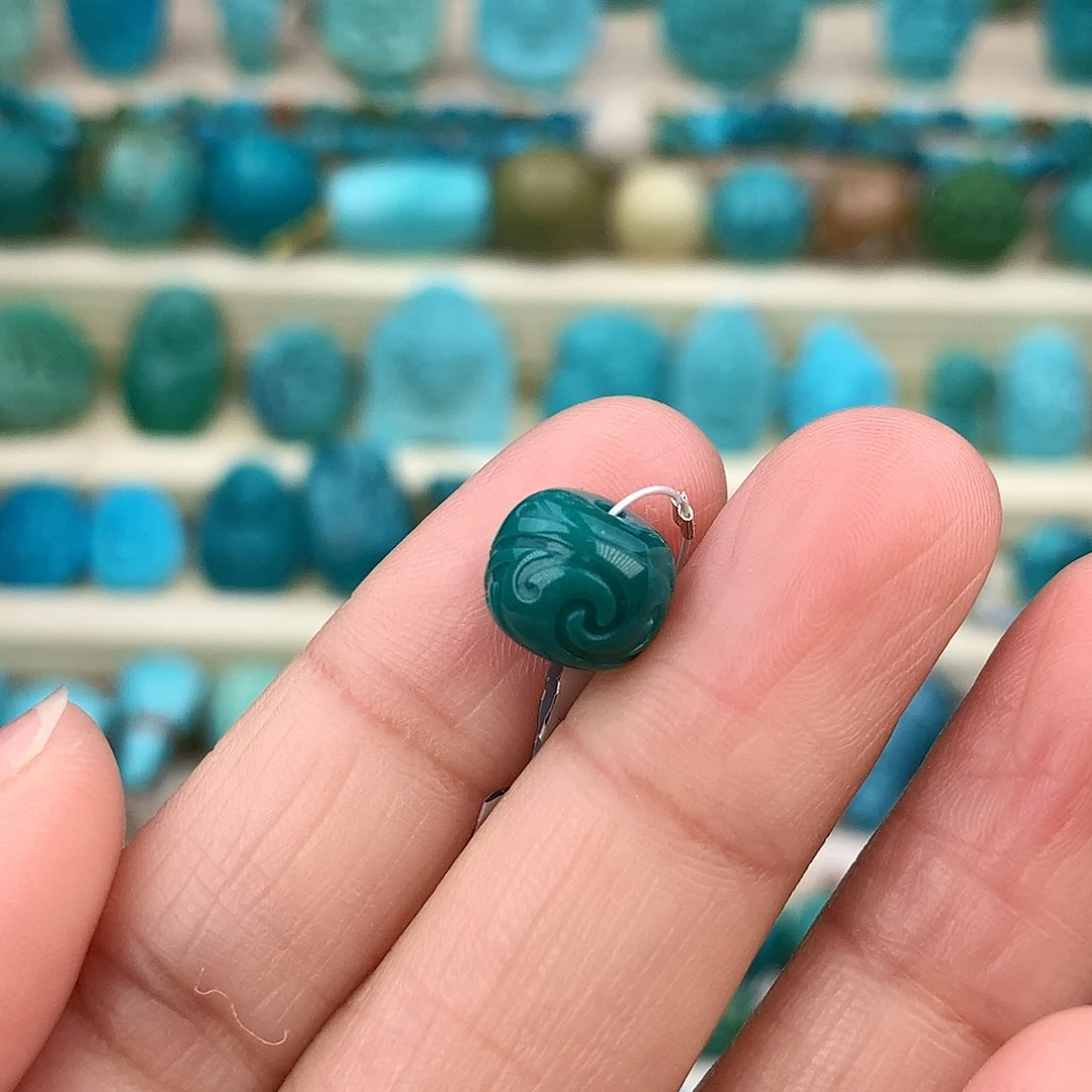 绿松石未镶嵌珠宝奇石9