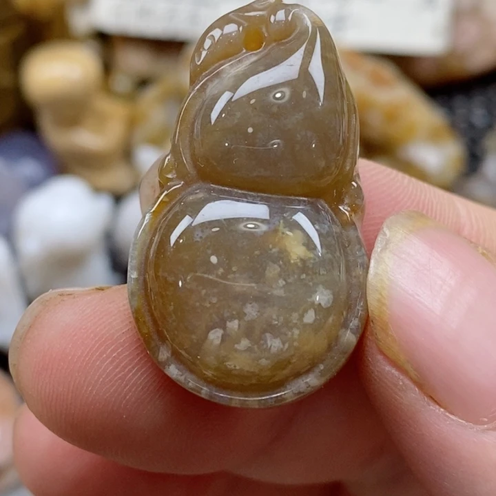 颈饰未镶嵌硅化珊瑚（珊瑚玉）小