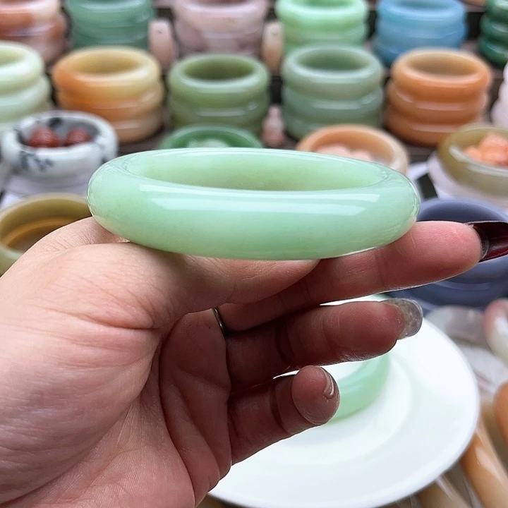 石英质玉手镯合金糖****?