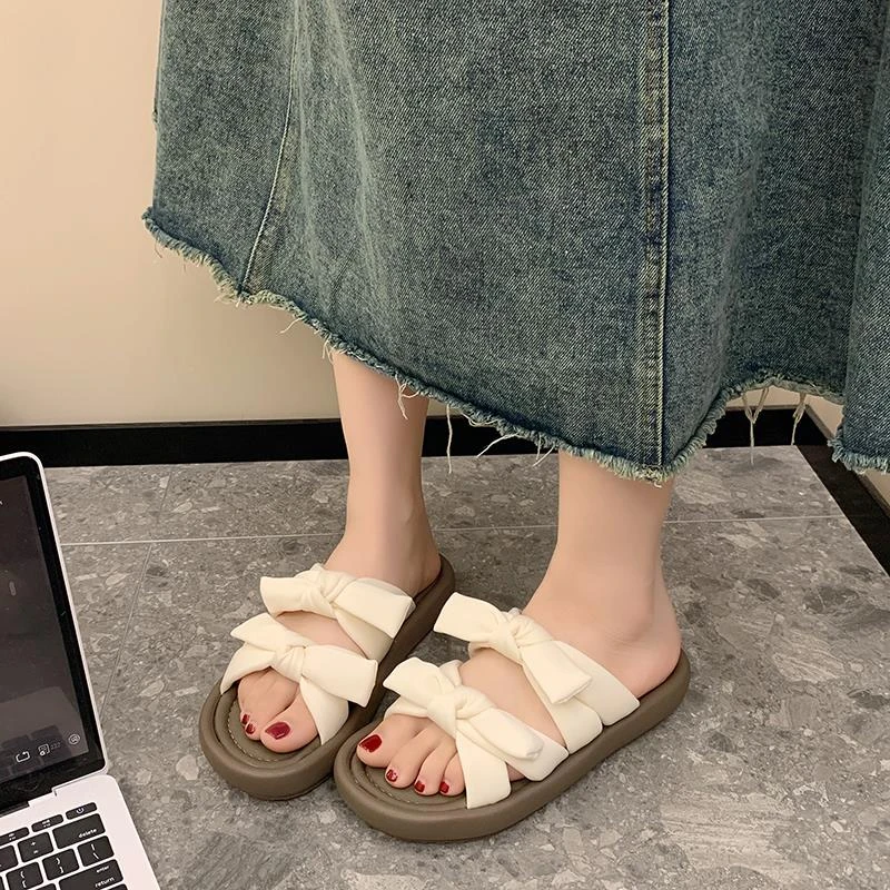 仙女风蝴蝶结踩屎感外穿凉拖鞋2025年夏季新款百搭平底舒适一字拖