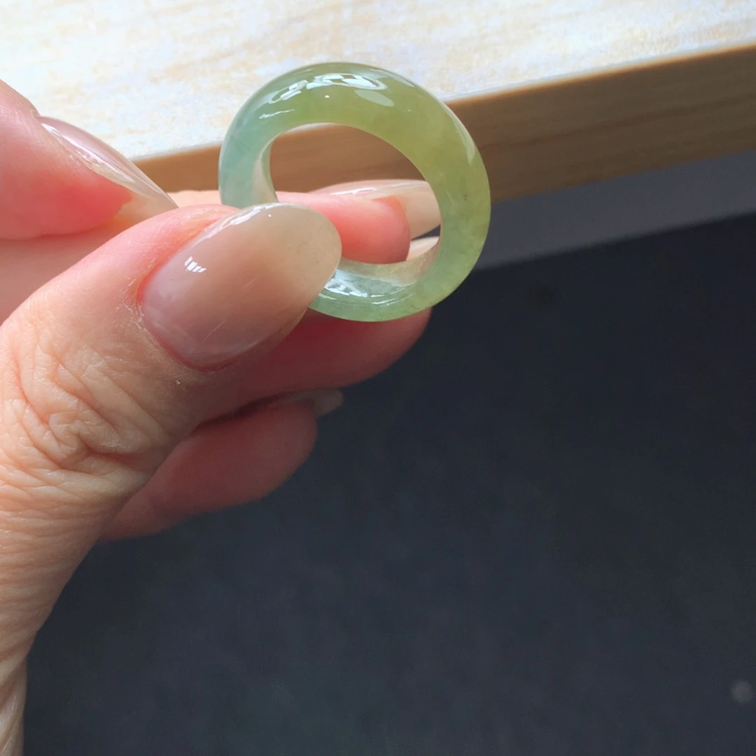 翡翠未镶嵌颈饰吊坠