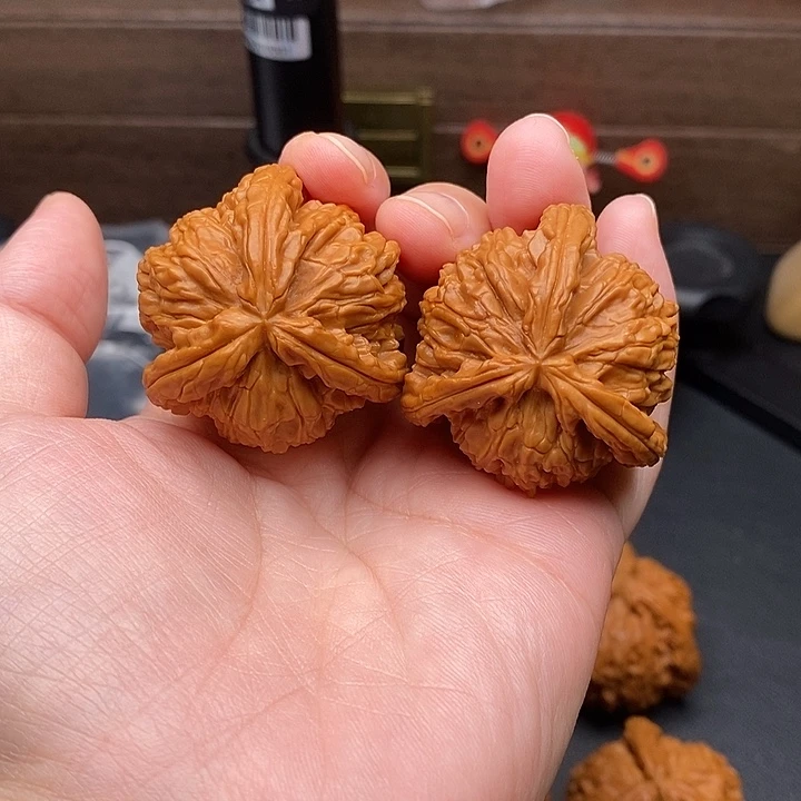 是***啊把件文玩核桃白奔