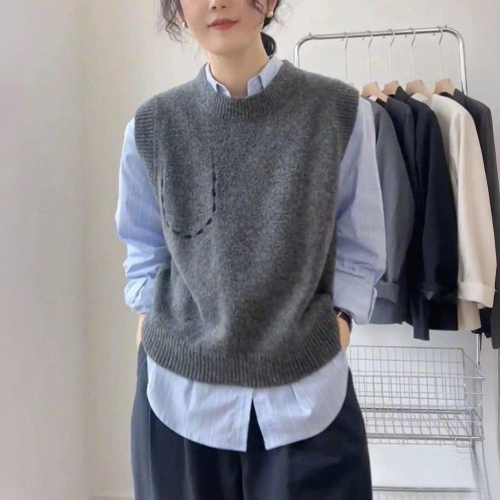 法式宽松无袖坎肩圆领针织马甲+蓝色条纹休闲衬衫秋冬新款两件套