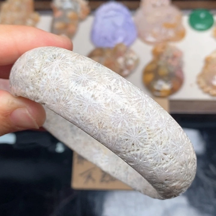 硅化珊瑚（珊瑚玉）手镯未镶嵌柔**水