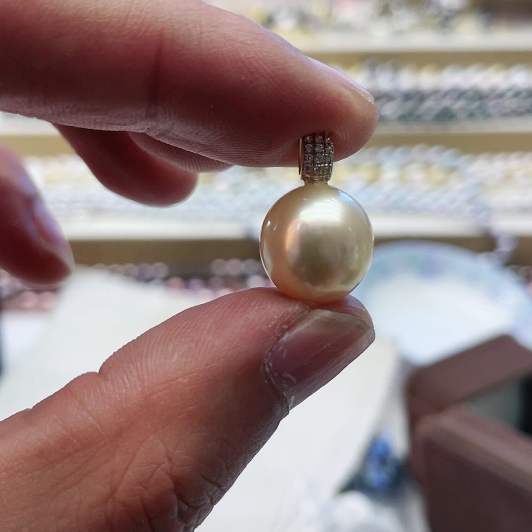 海水珍珠颈饰18K金镶嵌