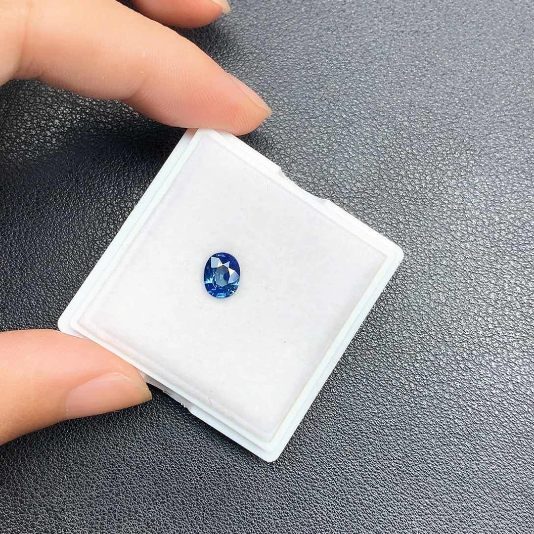 蓝宝石裸石无烧1.1克拉