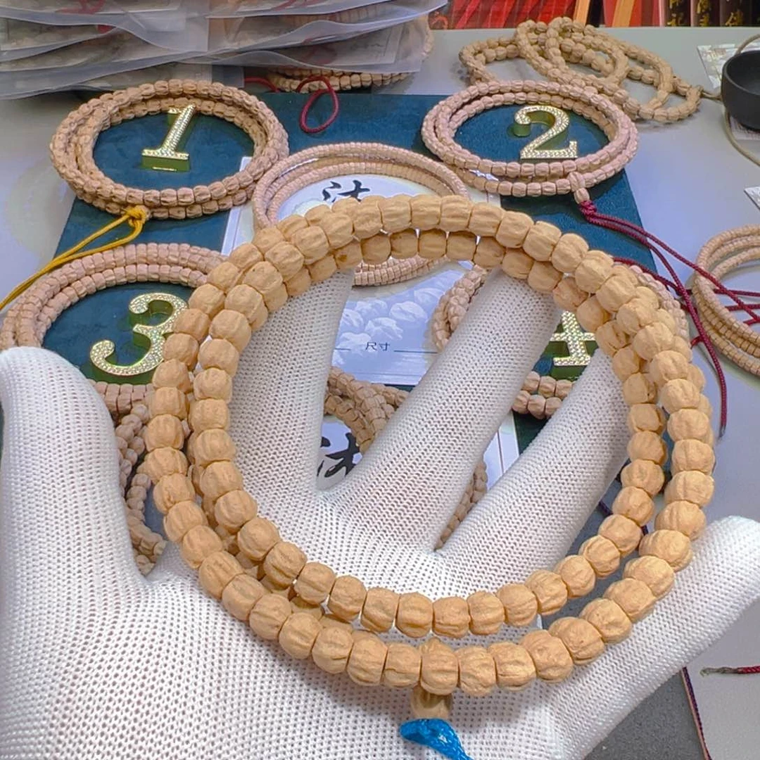 柏香籽/百香籽吊坠做***孟