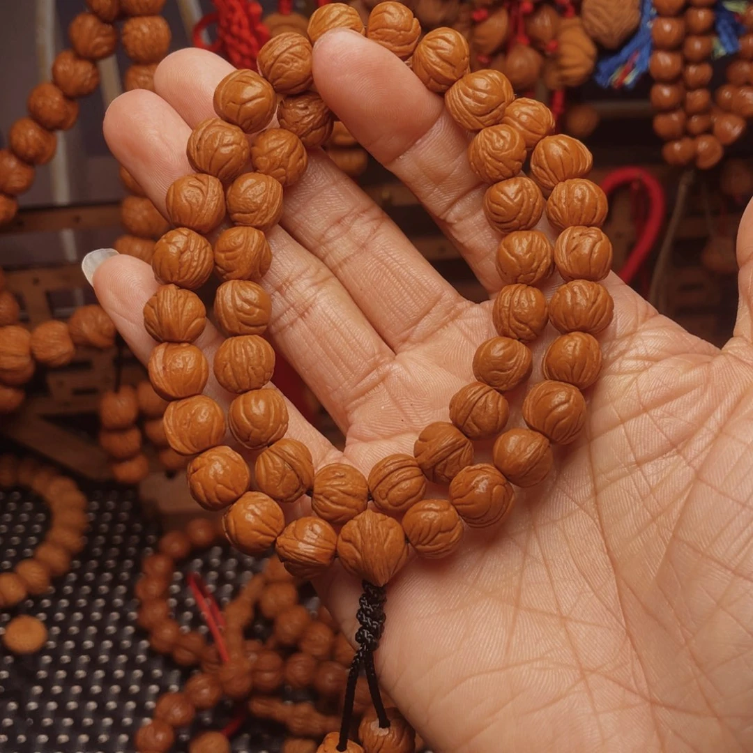 木质类龙纹桃枭挂件