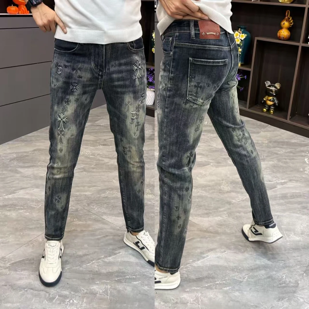 牛仔裤男2025冬季新款高端水洗长裤个性十字架印花小脚裤修身显瘦