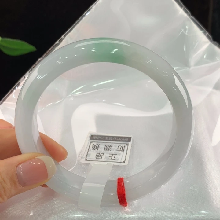 翡翠手镯未镶嵌111-0123
