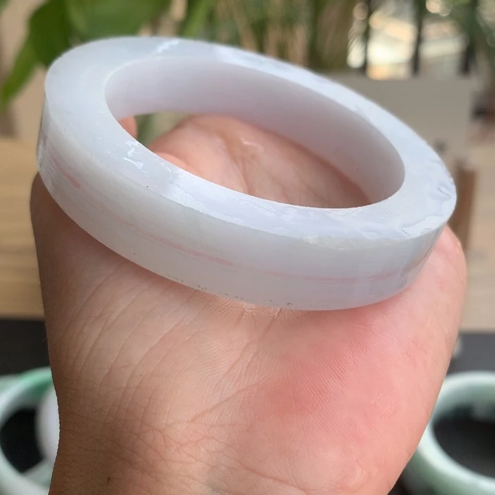 茉***～定制翡翠未镶嵌手镯58圆