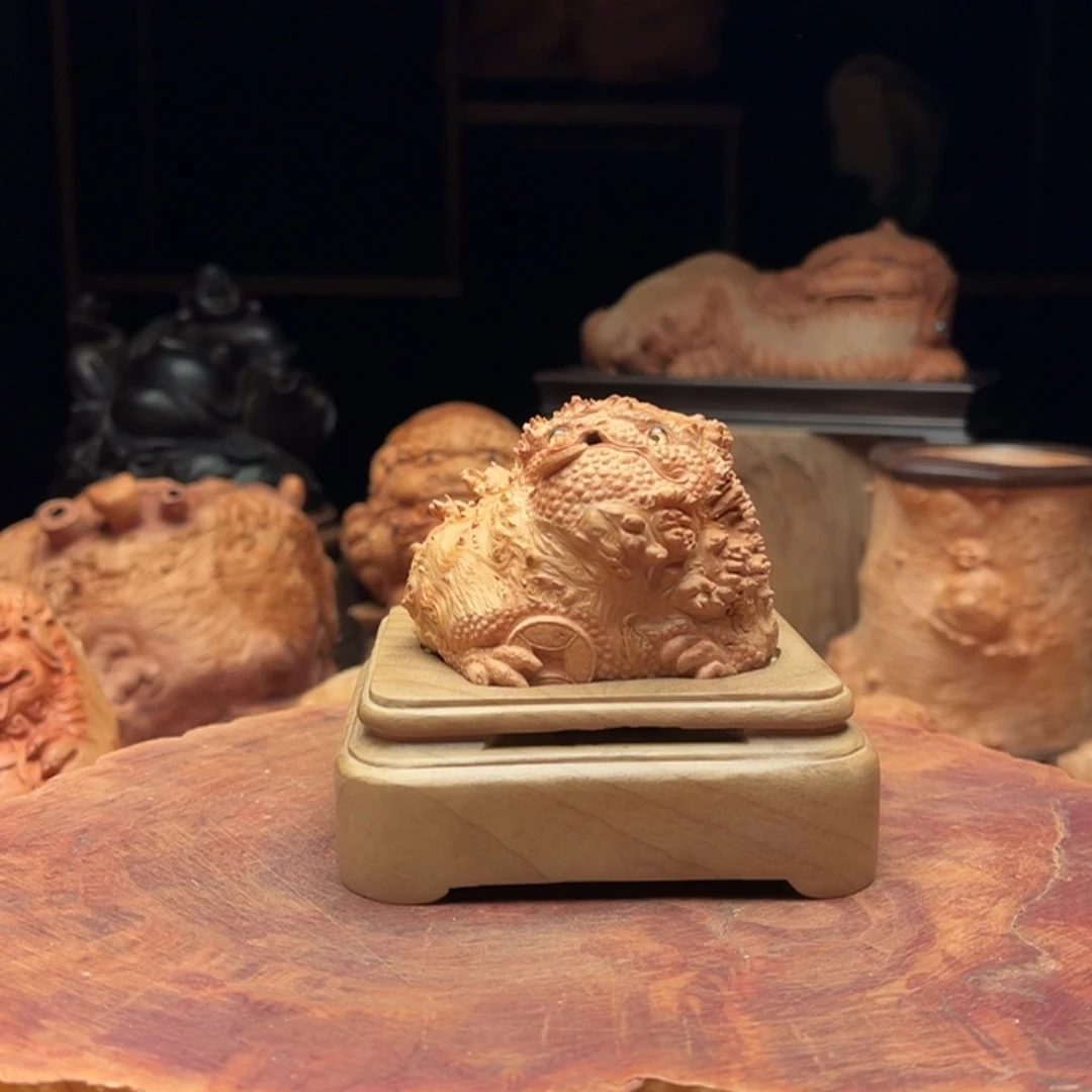 海***民荔枝木荔枝木手工雕刻金蟾香炉摆件