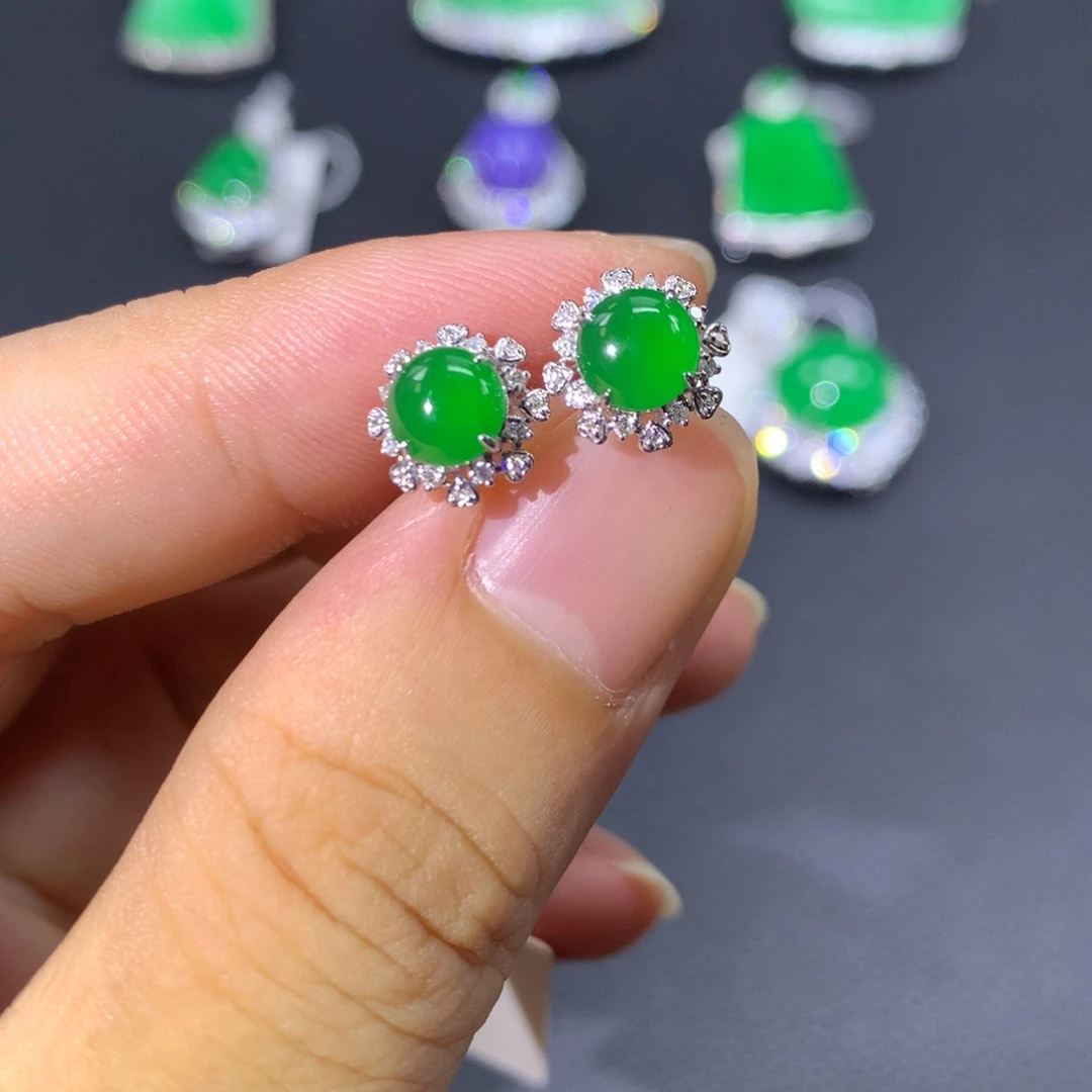 翡翠18K金镶嵌耳饰翡翠